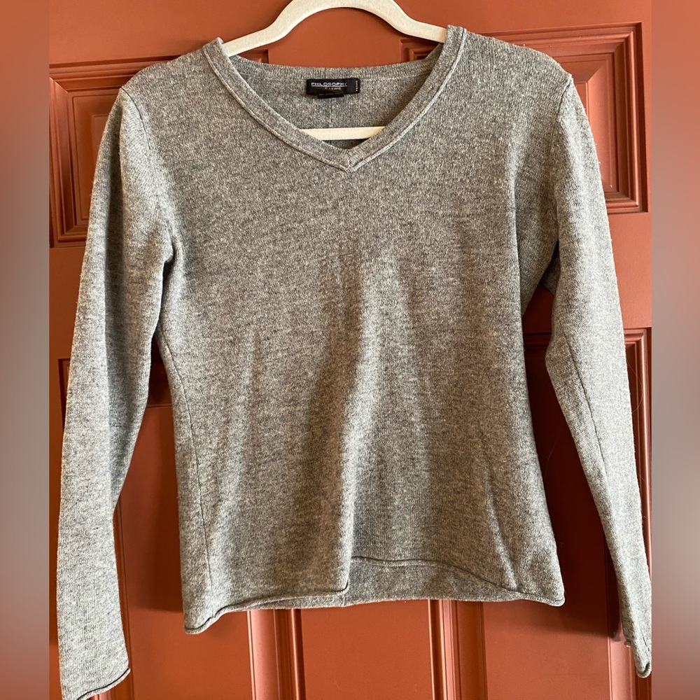 Philosophy Gray V-Neck Cashmere Sweater